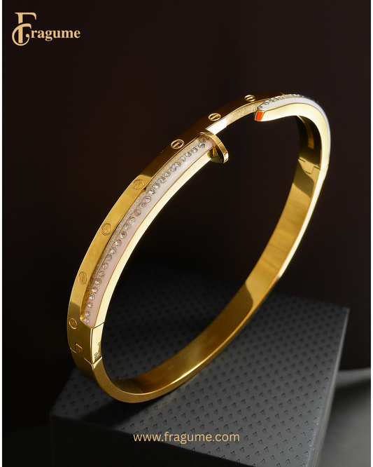 Sleek Curve Bangle